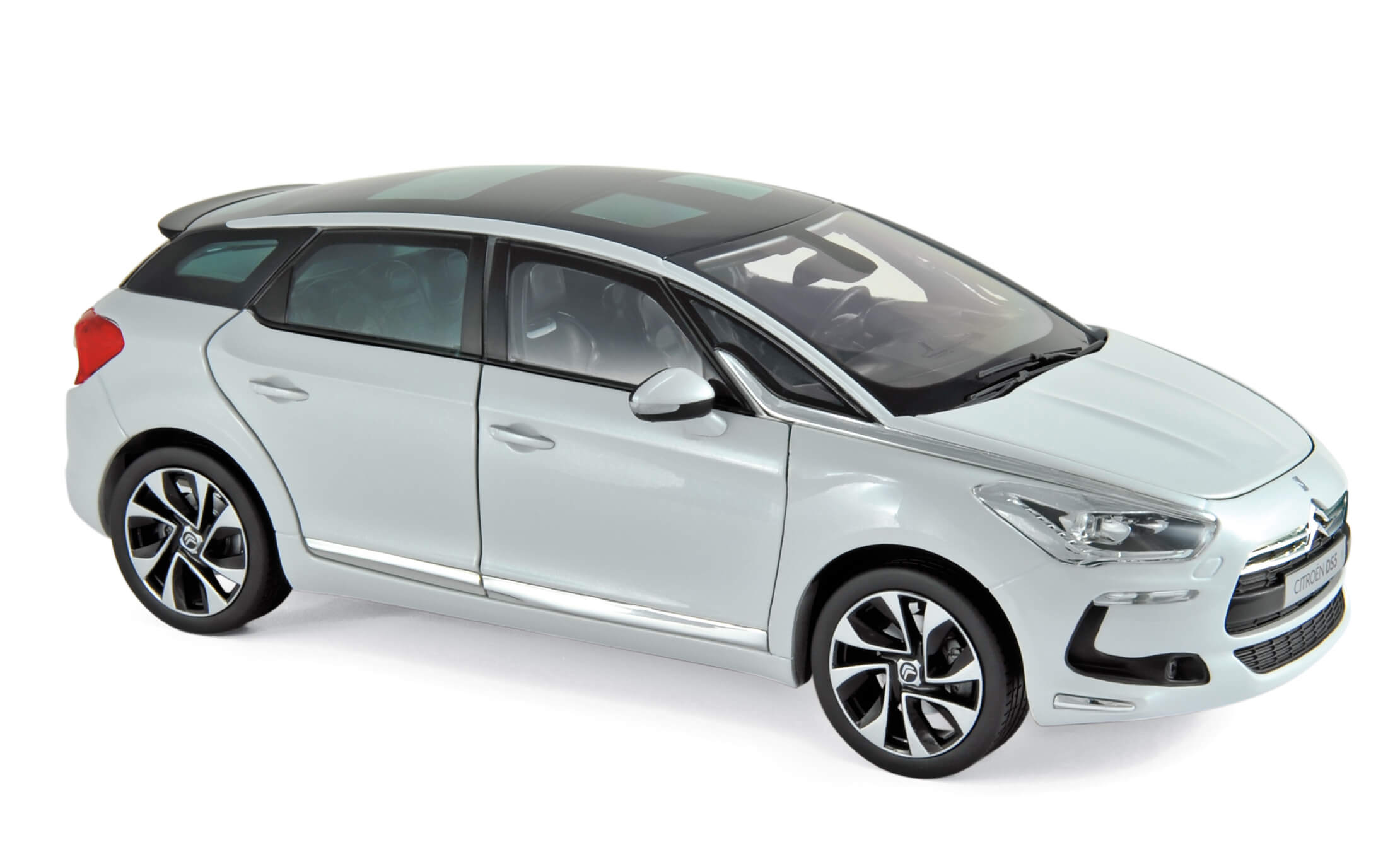 DS5 Hatchback